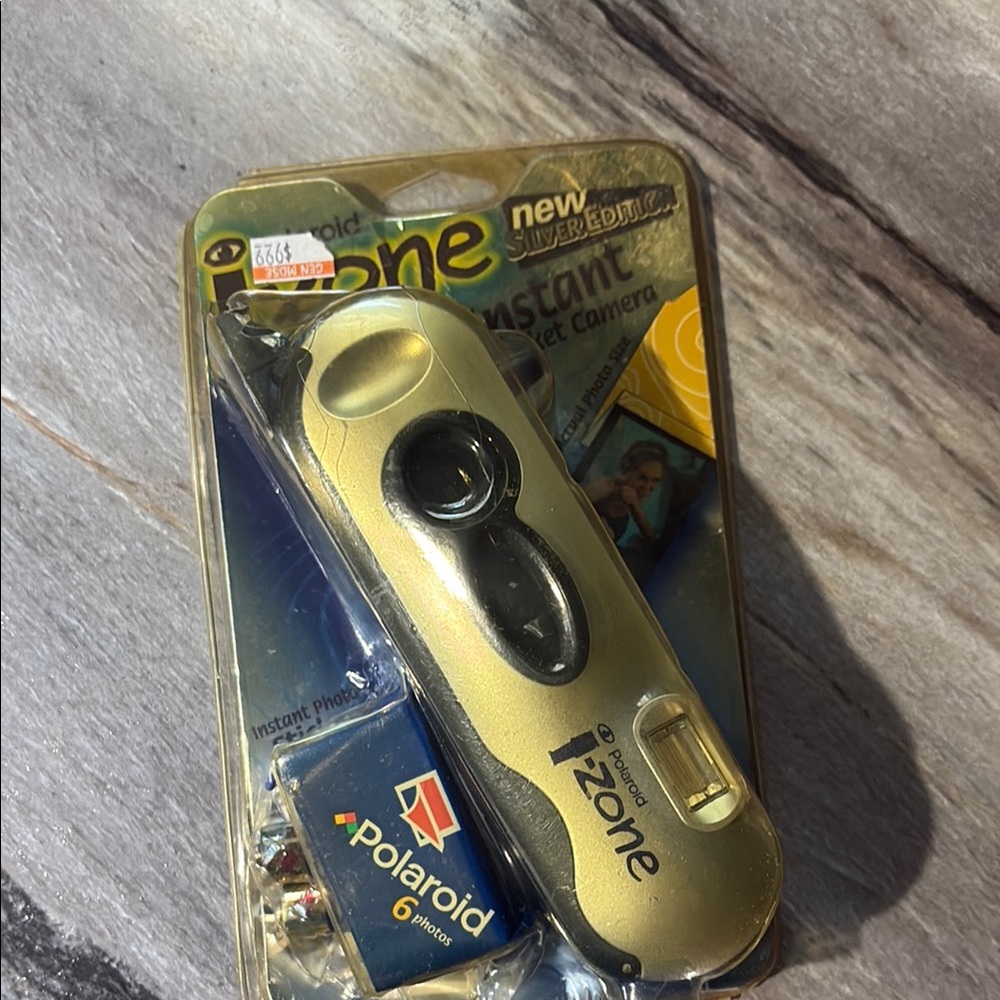 Vintage Polaroid i-Zone Instant Pocket Camera in Silver and Black